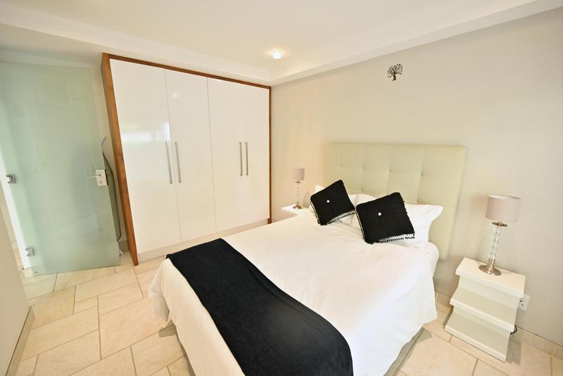 To Let 3 Bedroom Property for Rent in Dolphin Beach Western Cape